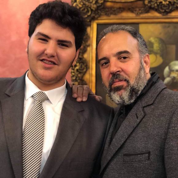 Meet your Posher, Hisham - Picture 1 of 1